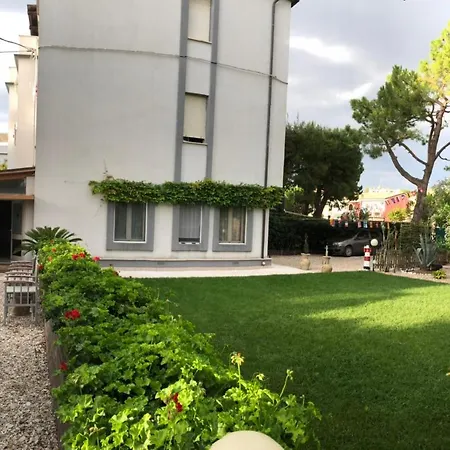Shell House, Casa Con Ampio Giardino A 100M Dal Mare Villa Marcelli Exterior photo